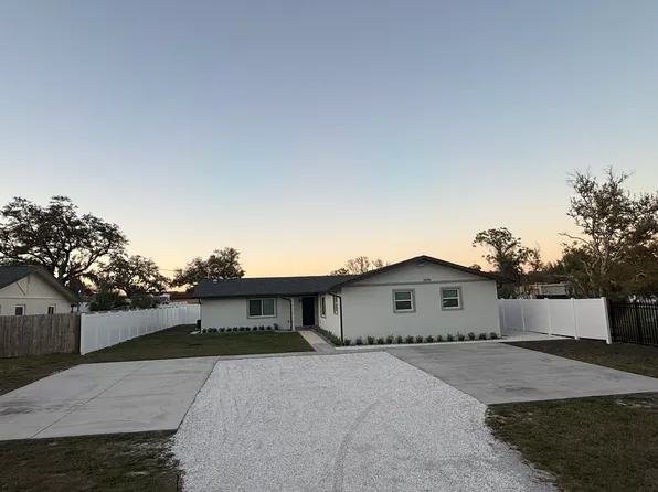 2696 South Dr, Clearwater, FL