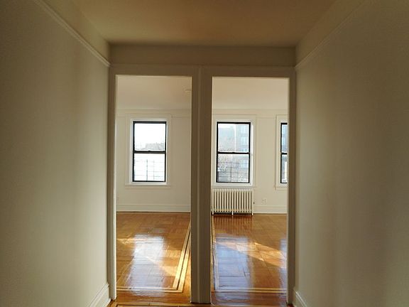 5th image of 3721 79th St APT 2