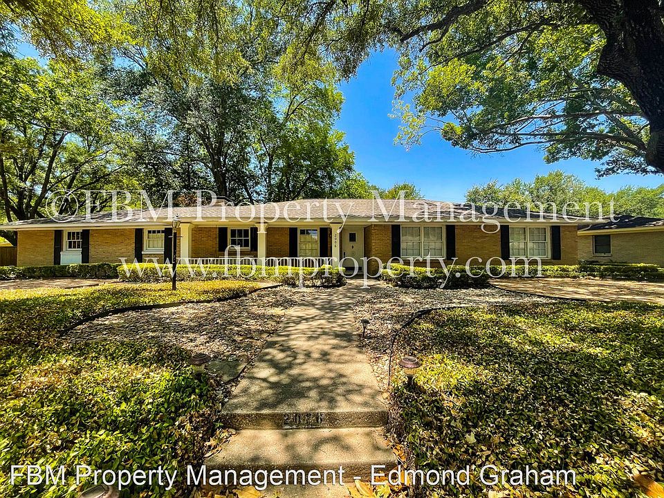 1st image of 2006 W Belclaire Cir