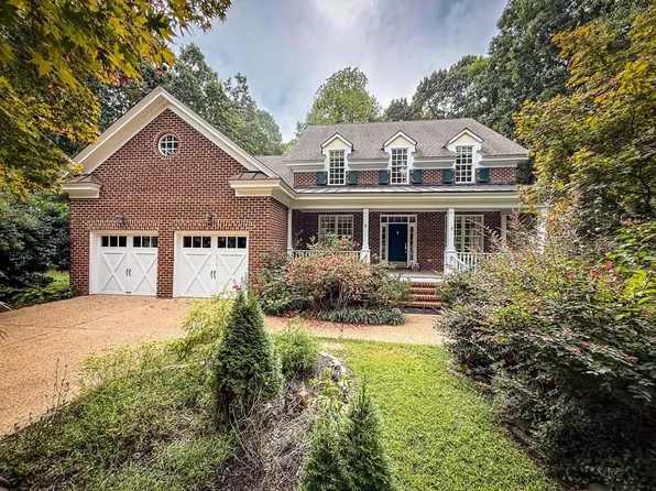 8 English Ct, Cape Charles, VA 23310