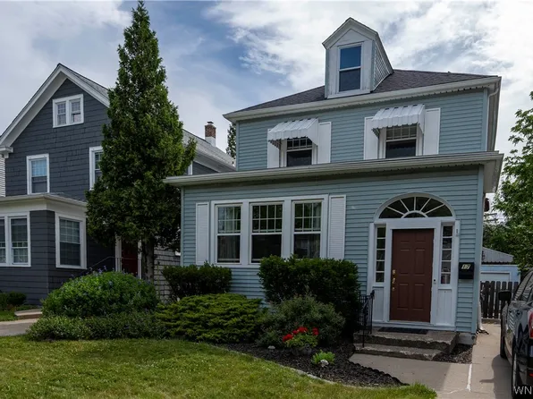 17 Groveland St, Buffalo, NY 14214