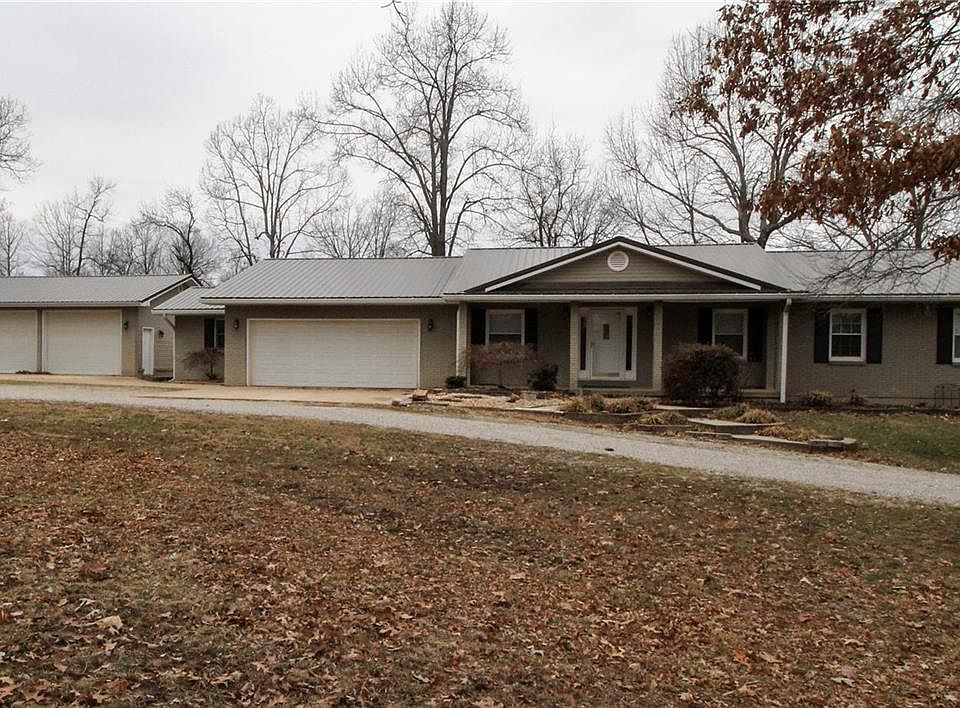 1st image of 313 Cardinal Dr