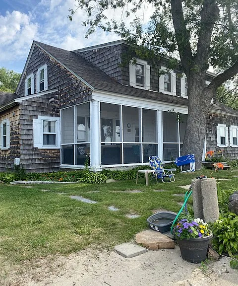 205 Appletree Point Rd — Photo 1