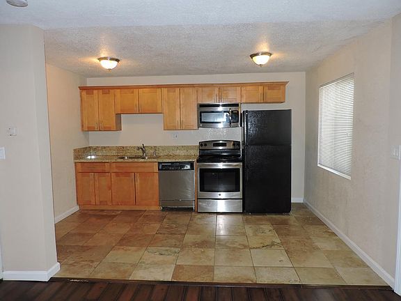 3rd image of 2626 T St APT 2