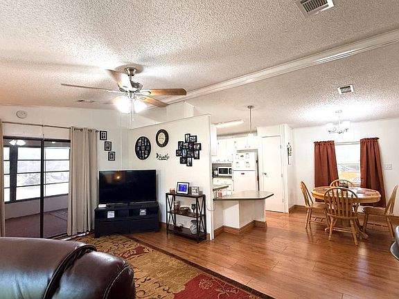 4th image of 3522 Shortcake Ln