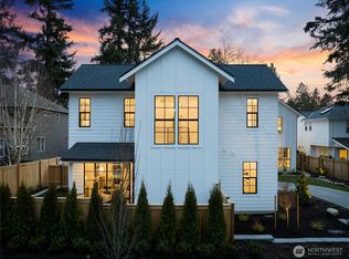 12817 NE 104th St, Kirkland, WA