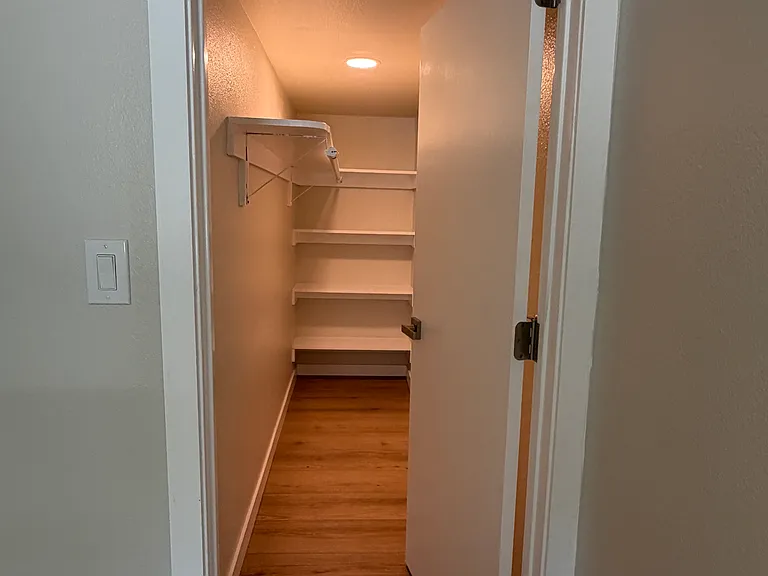 472 Arleta Ave #B — Photo 8