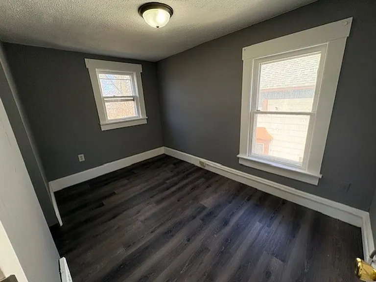 566 Sumner St — Photo 9