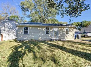 1158 49th St, Moline, IL 61265