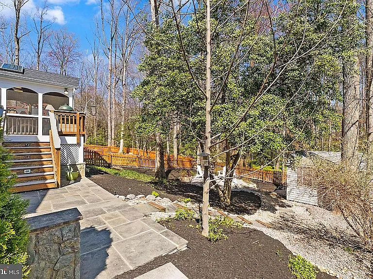 8282 Morning Dew Ct — Photo 38