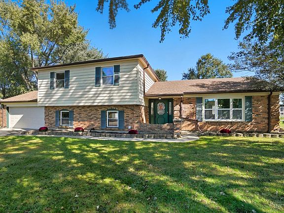 3rd image of 3732 Mary Ann Dr
