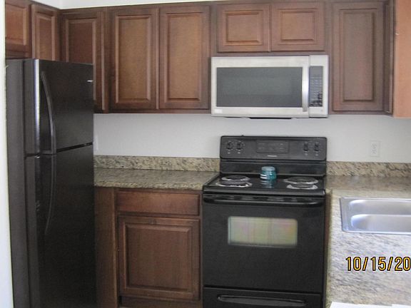2nd image of 858 N Revere Dr #202