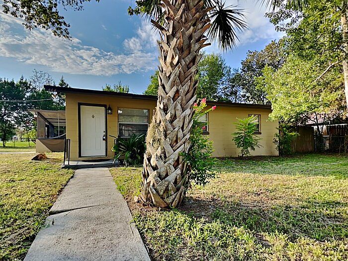 1st image of 344 Wildwood Ln