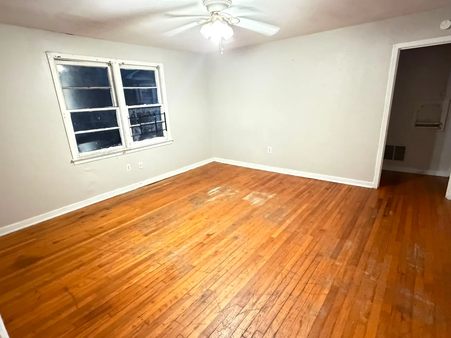 2 bed, 1100 sqft, $800 — Photo 3