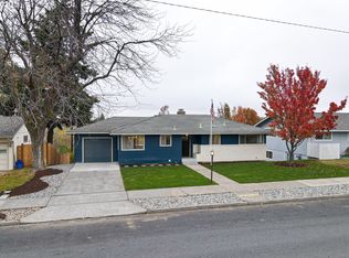 1407 E 19th St, The Dalles, OR 97058