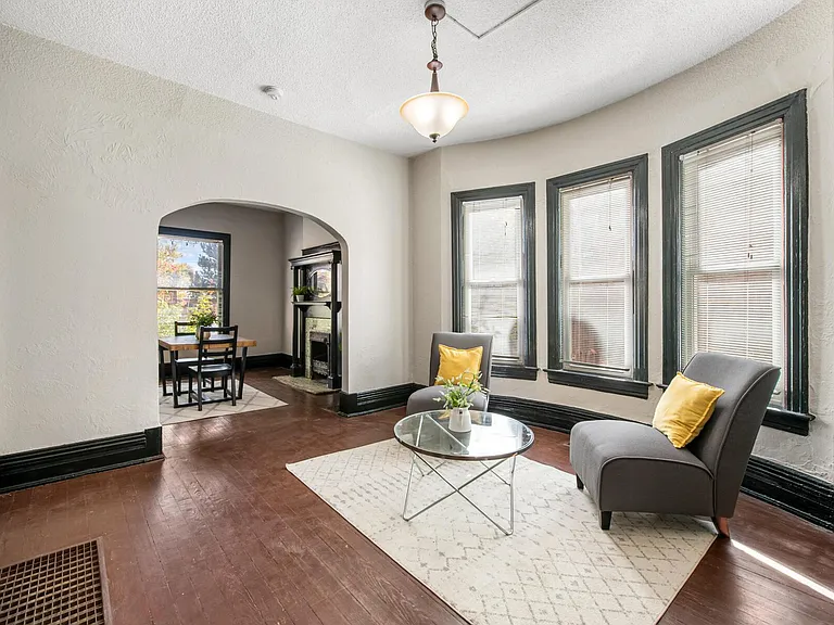 1371 Meade St — Photo 1