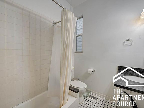 2nd image of 2517 N Ashland Ave