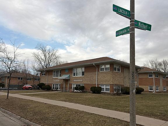 3rd image of 224 W Michael Ln