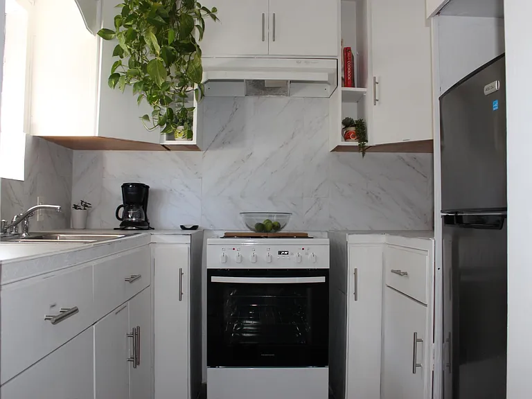 3215 Eagle St — Photo 3