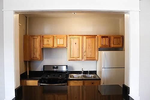 3rd image of 1444 N Lafayette St APT 5