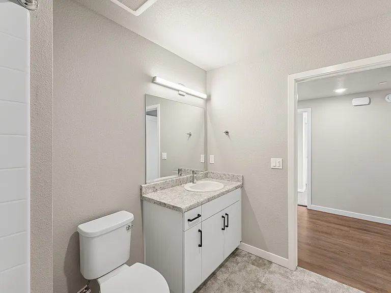 Centennial Gardens Apartments — Photo 48