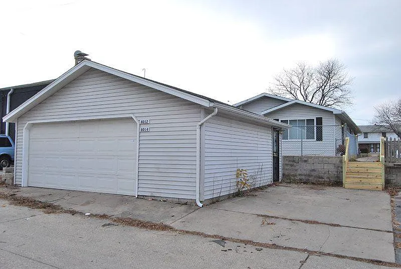Building Photo - 8014 W Appleton Ave