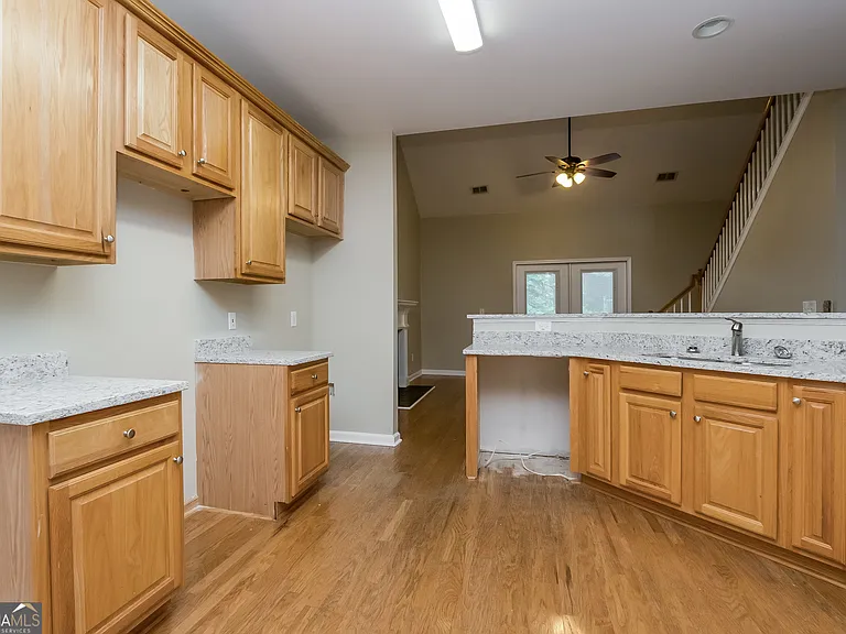 90 Observatory Dr — Photo 5