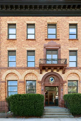 Rented by Compass | media 16