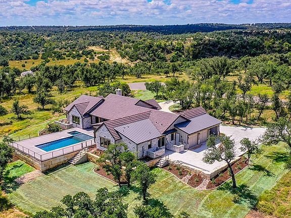 3rd image of 395 Lago Vista Dr