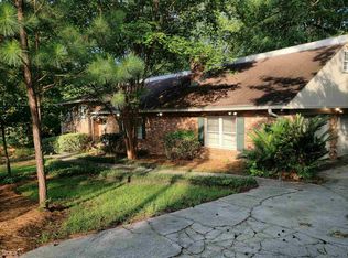 211 Old Club Ct, Macon, GA 31210