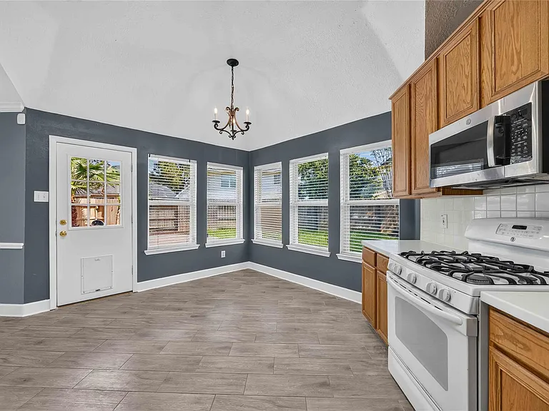 3519 Crescent Dr — Photo 12
