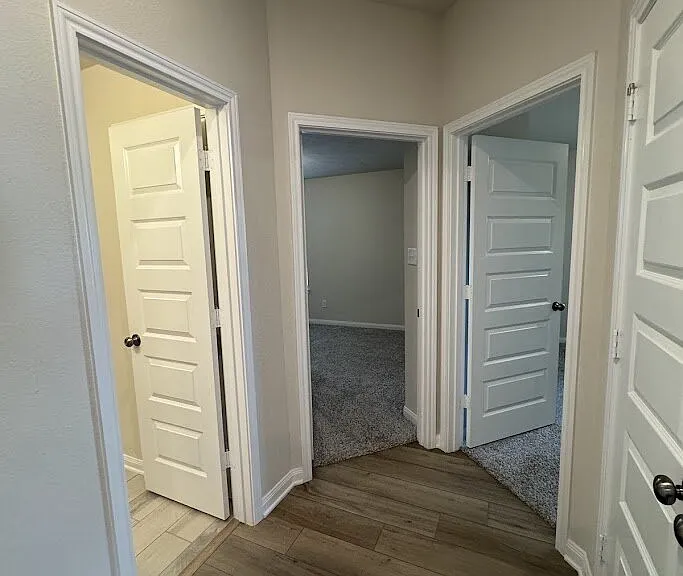 1340 Kingsgate Dr — Photo 14