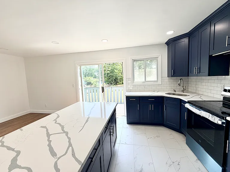 Forest Ave — Photo 2