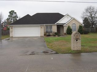 6320 Jenny Ln, Lumberton, TX 77657