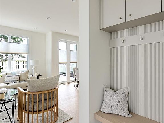 4th image of 5032 Wesley Rd #2