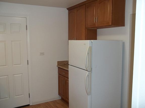 3rd image of 417 Saint Marys St