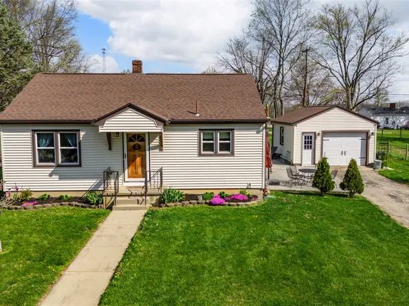 309 W Walnut St, Farmersville, OH 45325
