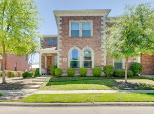 408 Legends Dr, Lewisville, TX 75057