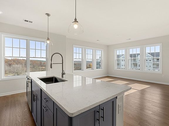 2nd image of 5 Peters Farm Way #7106