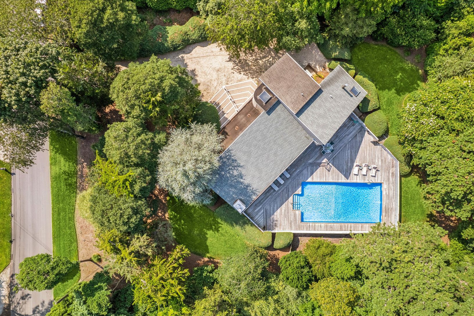  41 Sunset Ave, East Quogue