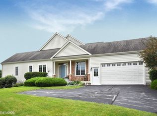 5620 Prairie Ridge Rd, Crystal Lake, IL 60014