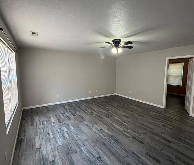 214 Kronos Dr #B — Photo 2
