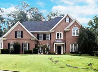6085 Tangletree Dr, Roswell, GA