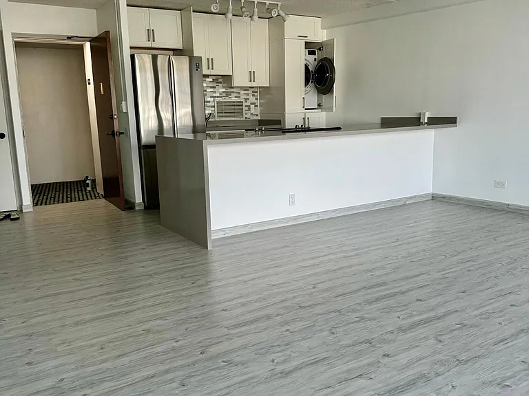 2333 Kapiolani Blvd #703 — Photo 3