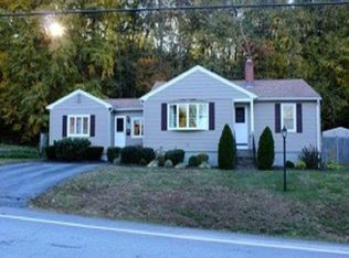 272 Old County Rd, Smithfield, RI 02917