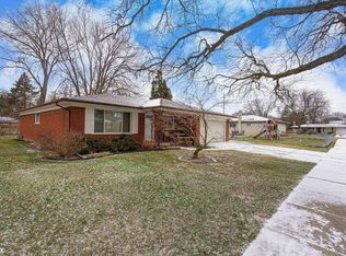 31835 Wellston Dr, Warren, MI 48093