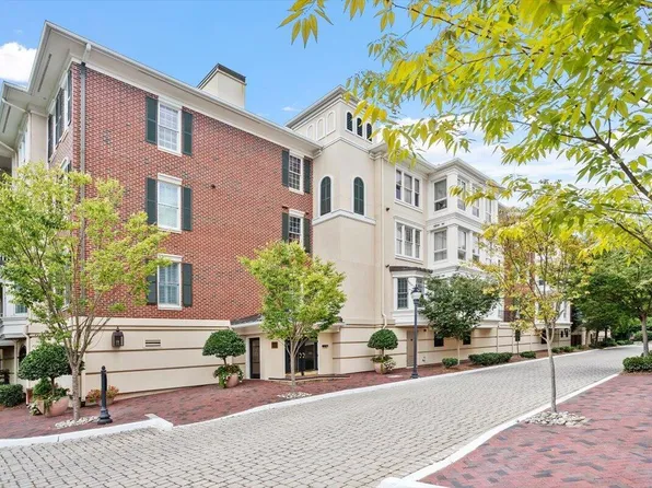2813 Market Bridge Ln Unit 204, Raleigh, NC 27608