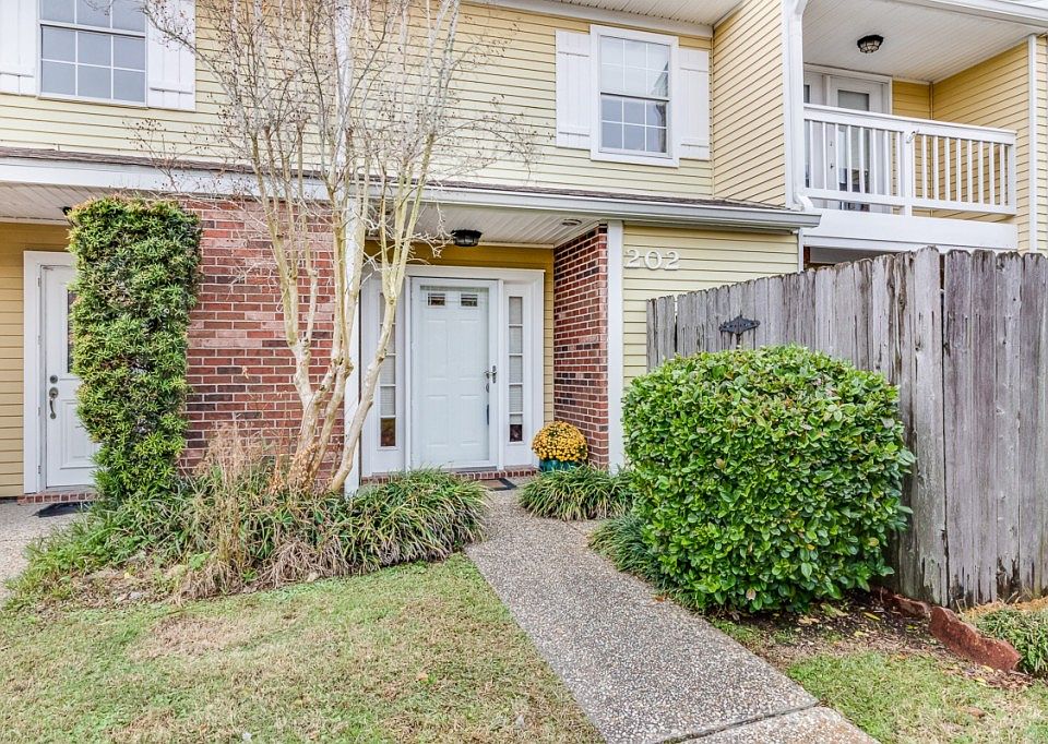 1st image of 101 Wilbourn Blvd APT 202