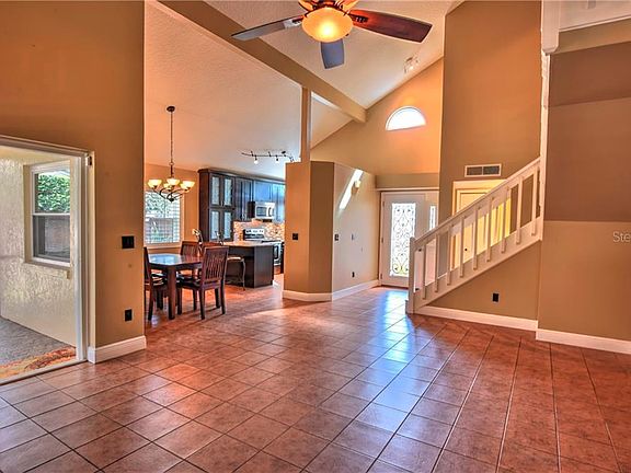 4th image of 768 Heather Glen Cir