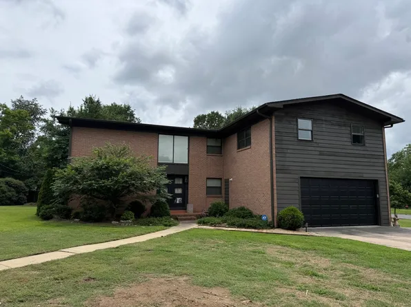 1920 Laurel Ln, Stuttgart, AR 72160